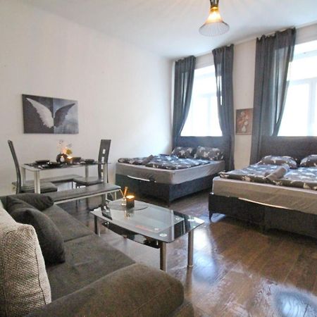 23Sam Apartment Vienna 23 Malfattigasse מראה חיצוני תמונה